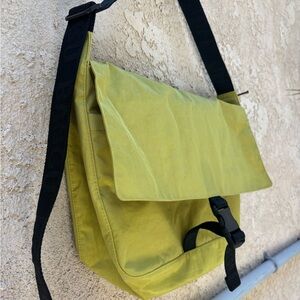 BAGGU Messenger Bag - Lemongrass